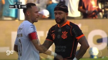 开云官方-幸福来得太突然！内马尔逼抢变“意外”助攻，赛后和德佩互换球衣